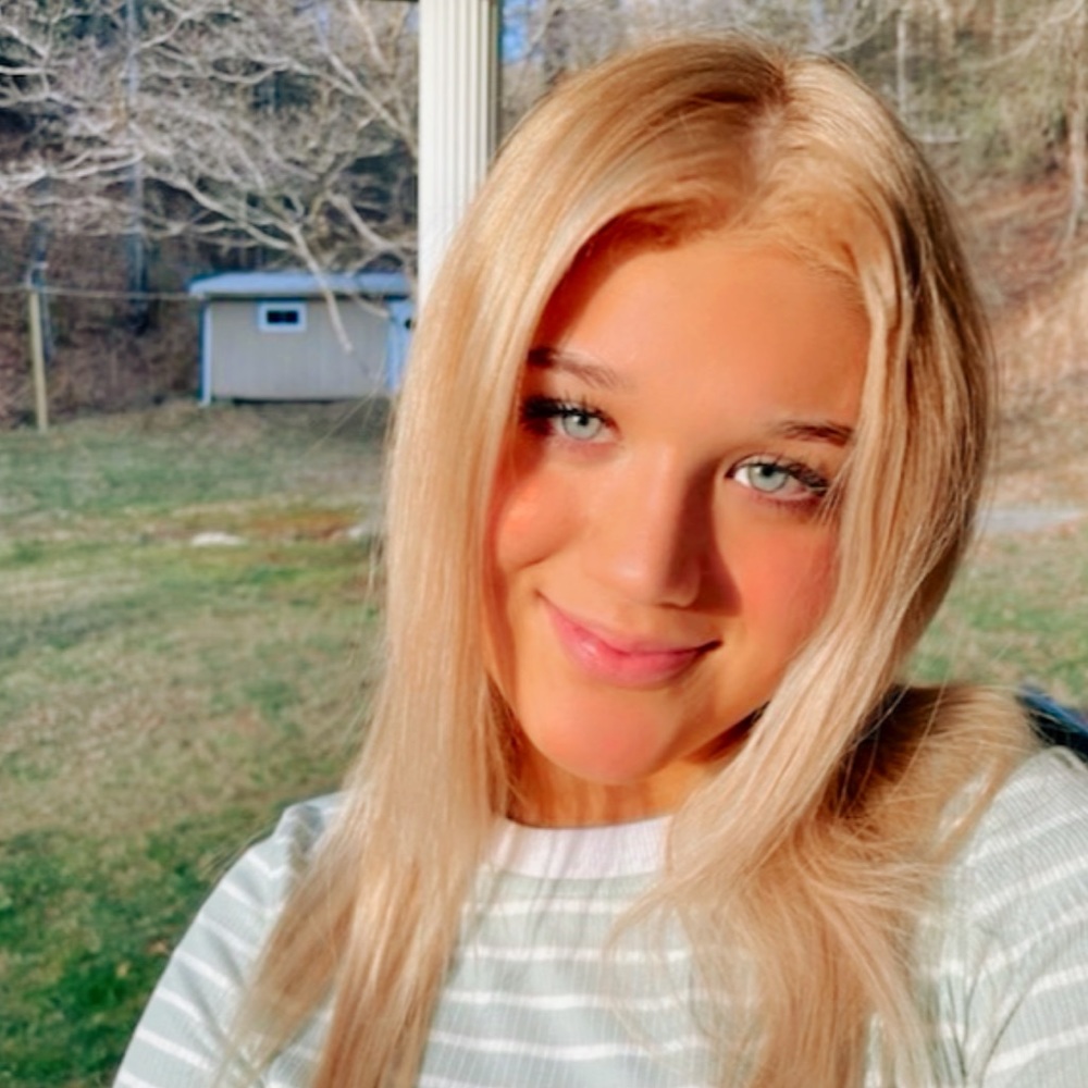 Meet your Posher, Abby